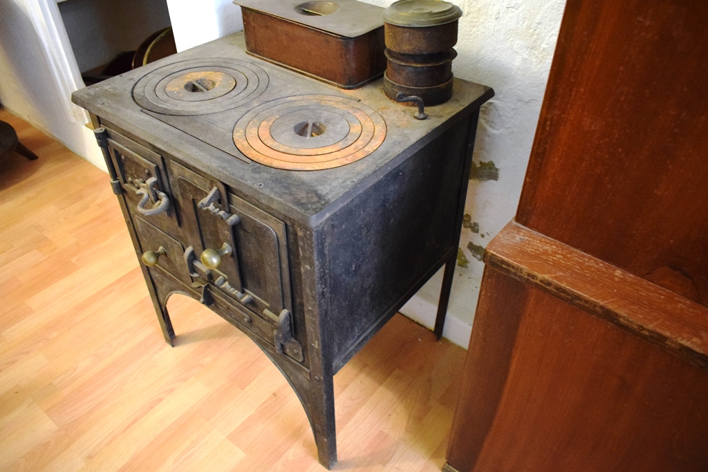 Cuisinière ancienne en fonte