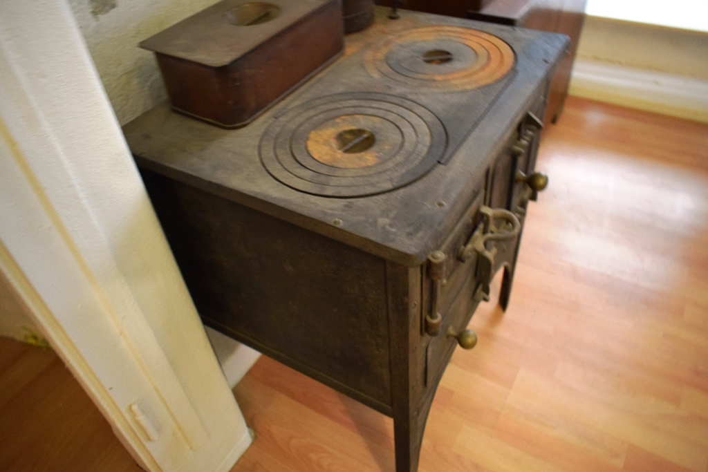Cuisinière ancienne en fonte
